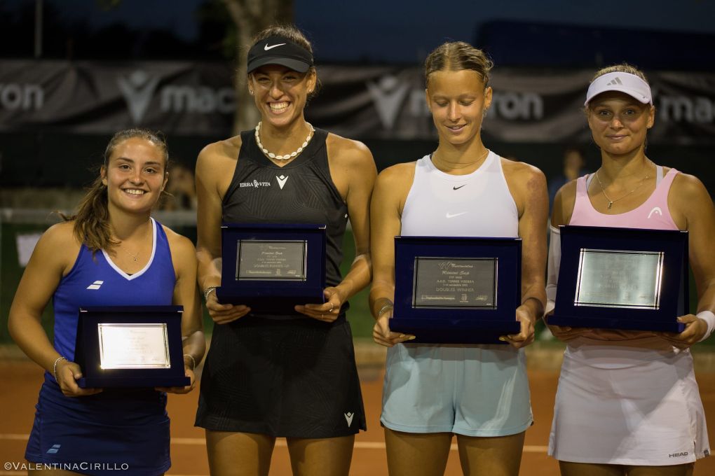 La premiazione del doppio all'ITF di Viserba