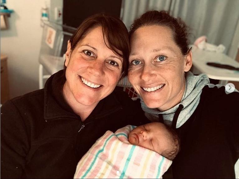 Samantha Stosur con la compagna Liz Astling e la piccola Genevieve su Instagram