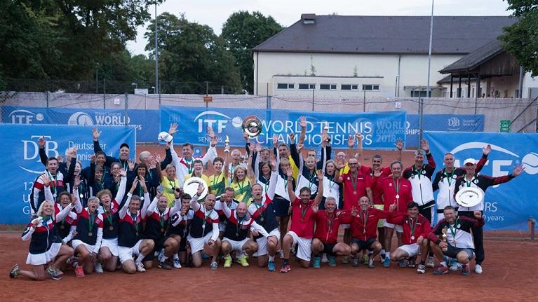 Il gruppo dei premiati del 2018