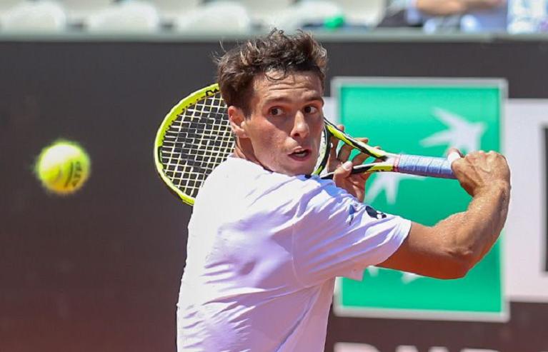 Filippo Baldi gioca un rovescio alle Prequalificazioni IBI19