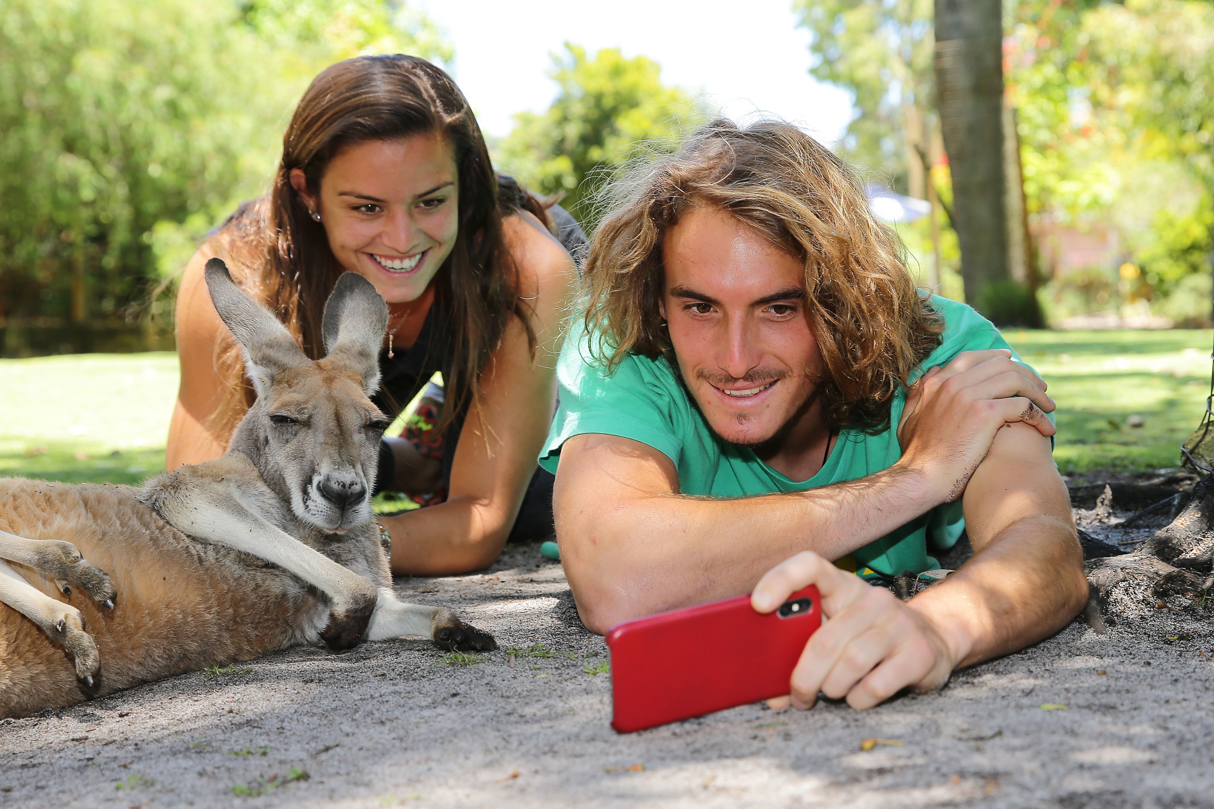 Tsitsipas selfie con coanguro 