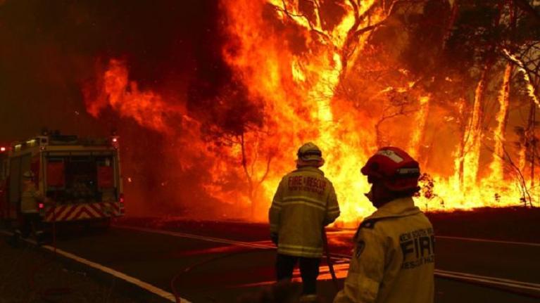 pompieri in azione in Australia