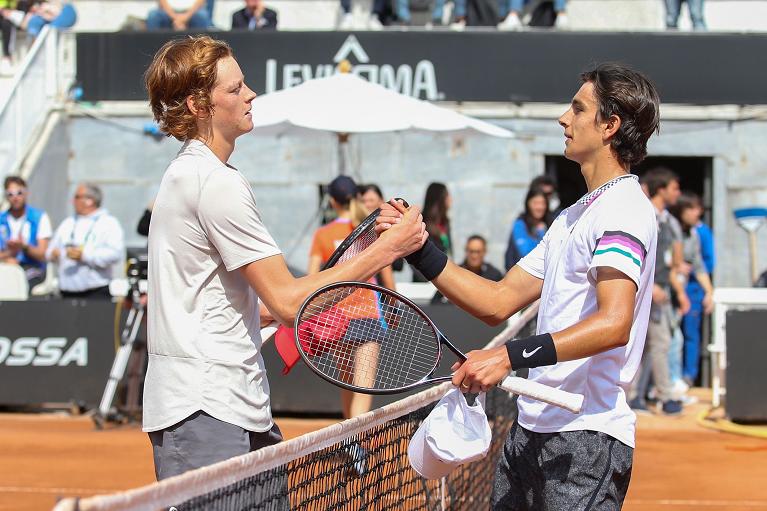 Lorenzo Musetti con Jannik Sinner al Foro Italico nel 2019