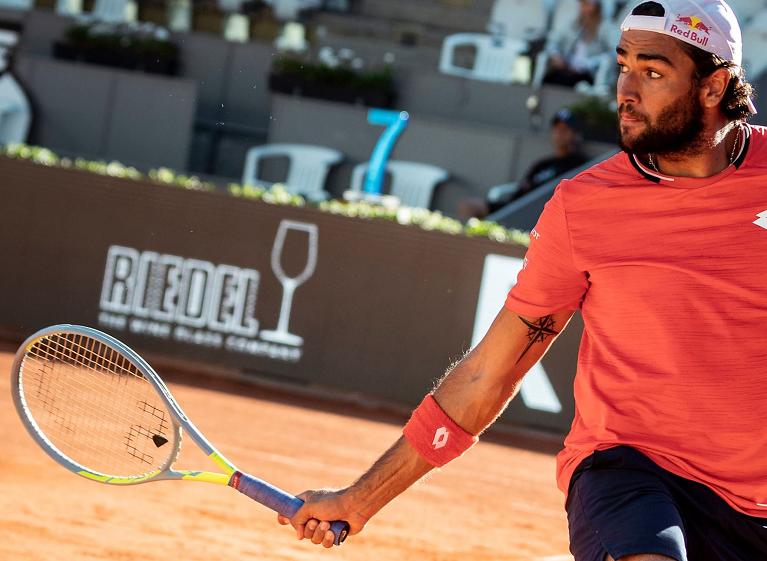 Matteo Berrettini in azione con la nuova Head Extreme Pro