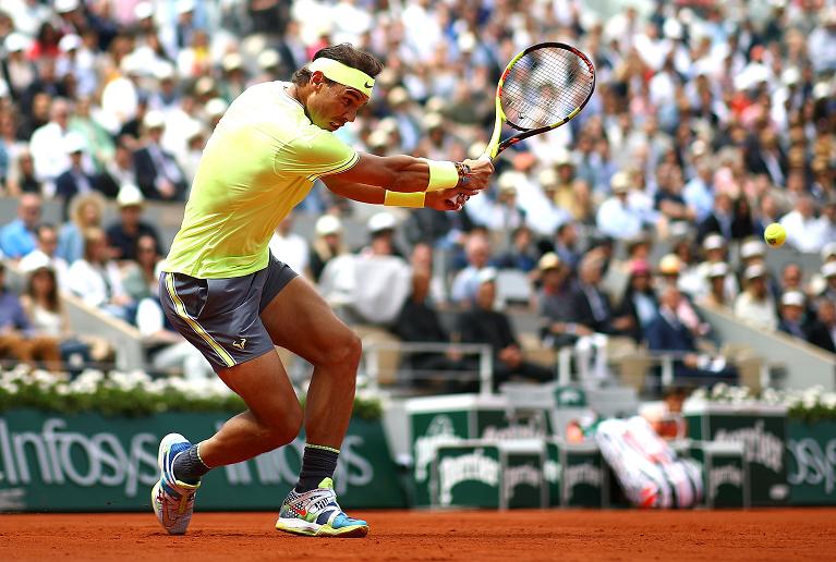 Nadal rovescio a Parigi