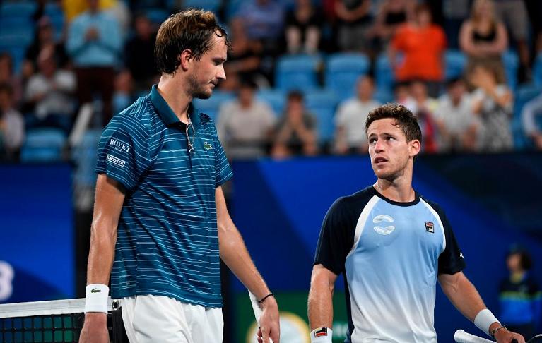 Daniil Medvedev e Diego Schwartzman ATP Cup 2020 (foto Getty Images)