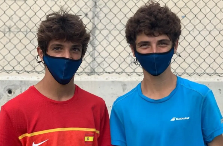 Joan Nadal (a destra) è il figlio 16enne di Toni