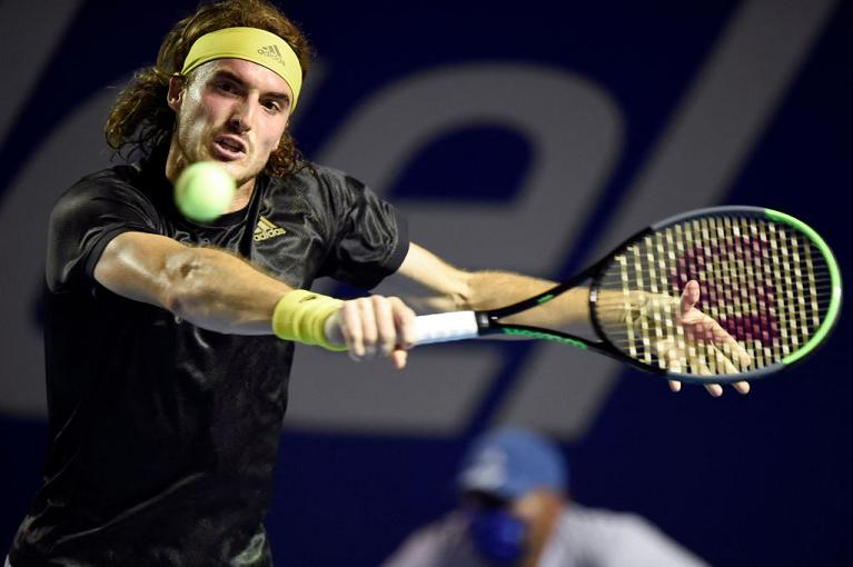 Il rovescio Stefanos Tsitsipas (foto Getty Images)
