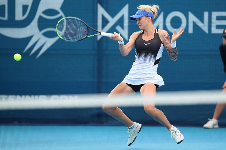 Tereza Martinkova ha raggiunto la sua prima finale Wta: dovrà vedersela con la connazionale Krejcikova