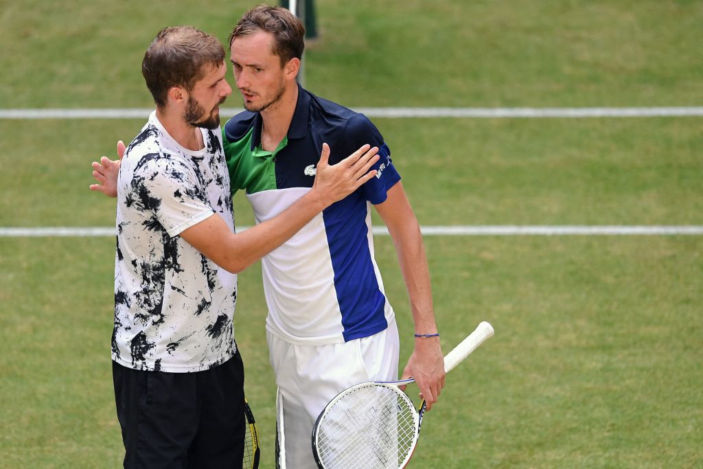 Daniil Medvedev supera Oscar Otte e chega à final no ATP 500 de Halle