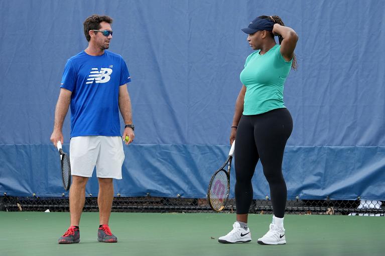 Serena Williams in allenamento a Cincinnati con Eric Hechtman che la segue in questi ultimi tornei