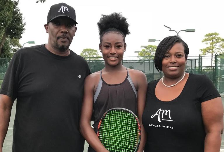 Alycia Parks diciottenne con papà Michael e mamma Erica