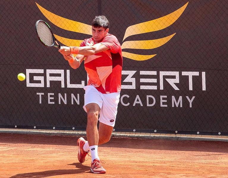 Enrico Dalla Valle in azione (foto Galimberti Tennis Academy)