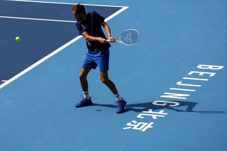 Daniil Medvedev in azione a Pechino (Getty Images)
