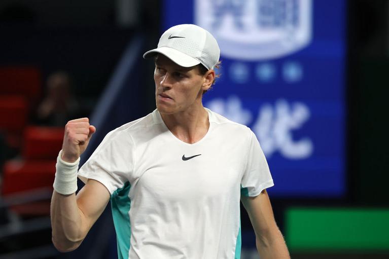 Un'esultanza di Jannik Sinner a Shanghai (Getty Images)