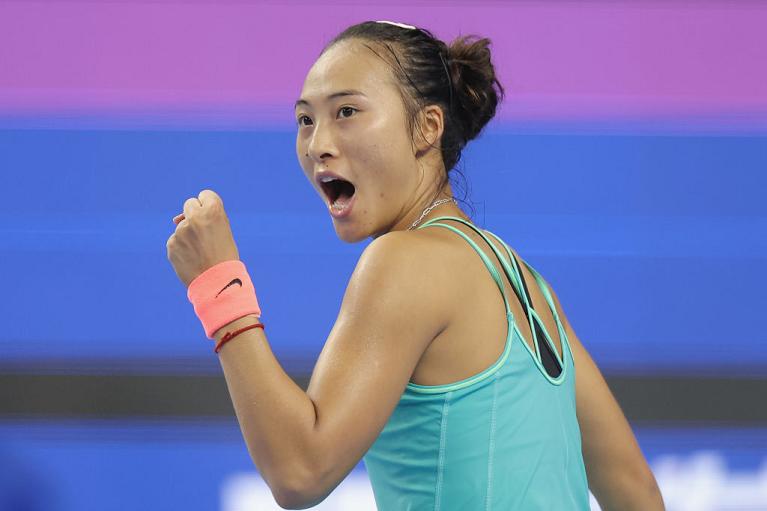 Tutta la soddisfazione di Zheng Qinwen (foto Getty Images)