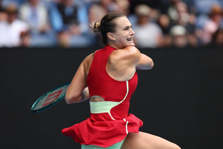 Tutta l'esplosività di Aryna Sabalenka (foto Getty Images)