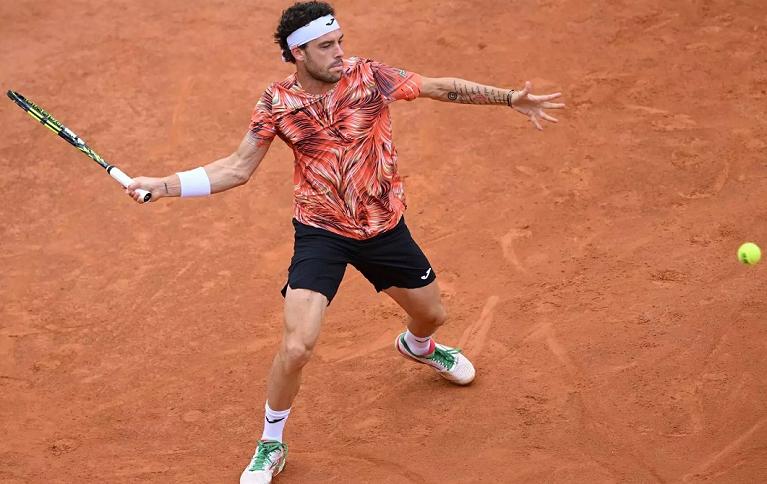 Marco Cecchinato colpisce di diritto