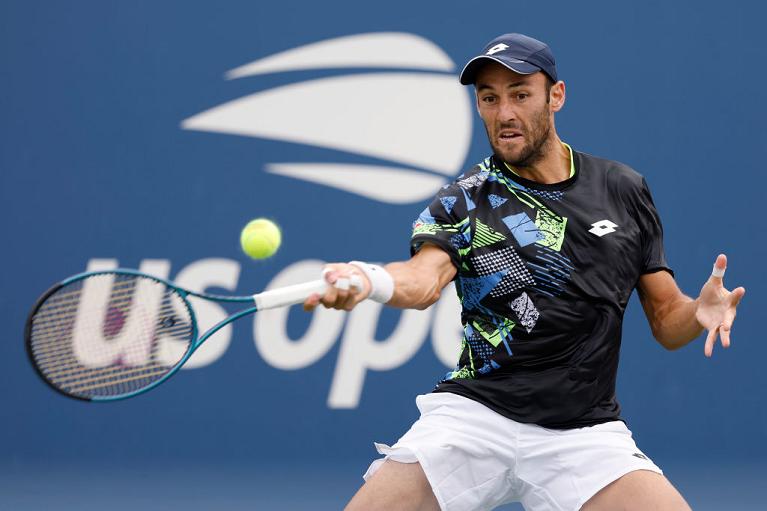 Stefano Travaglia in azione (foto Getty Images)