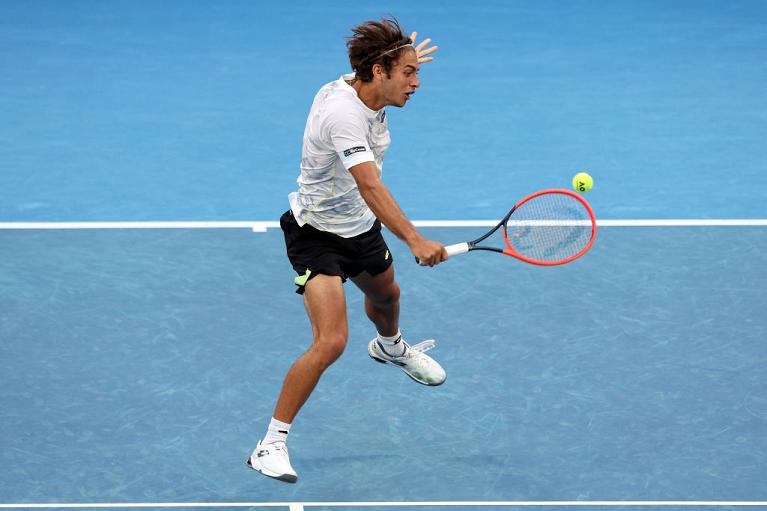 Flavio Cobolli in azione (foto Getty Images)