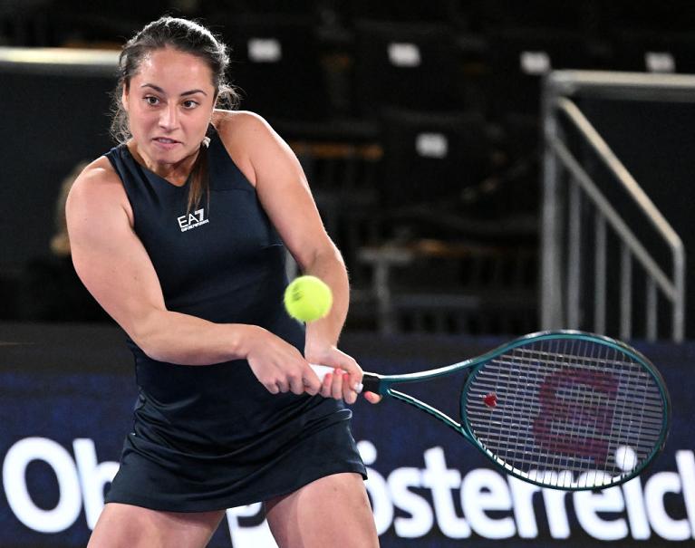 Elisabetta Cocciaretto colpisce di rovescio (foto Getty Images)