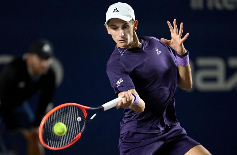 Matteo Arnaldi in azione ad Acapulco (Getty Images)