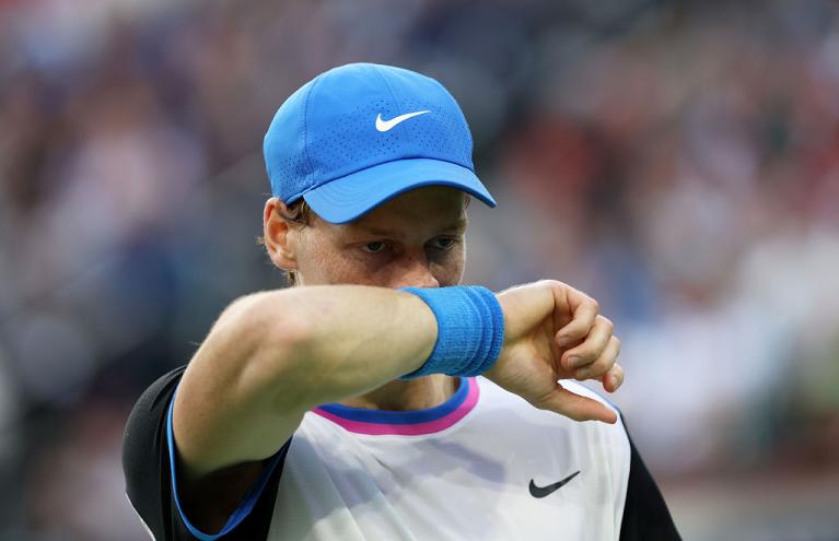 La delusione di Jannik Sinner a Indian Wells (Getty Images)