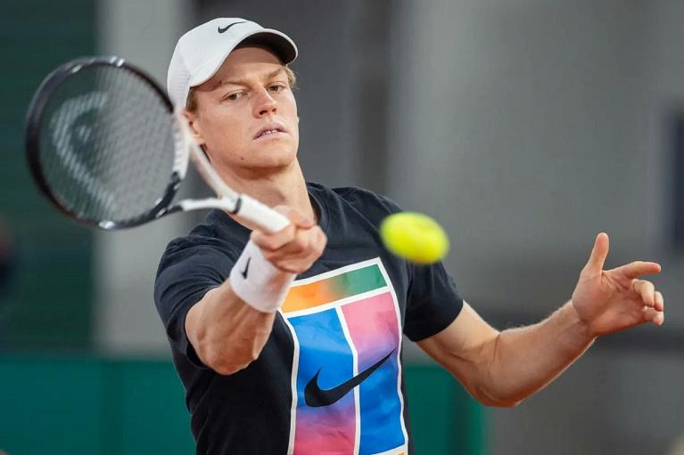 Jannik Sinner in allenamento (foto Twitter)