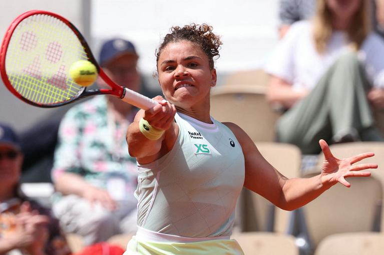 Jasmine Paolini colpisce di diritto (foto Getty Images)
