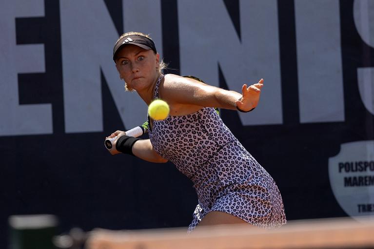 Anastasia Abbagnato colpisce di diritto