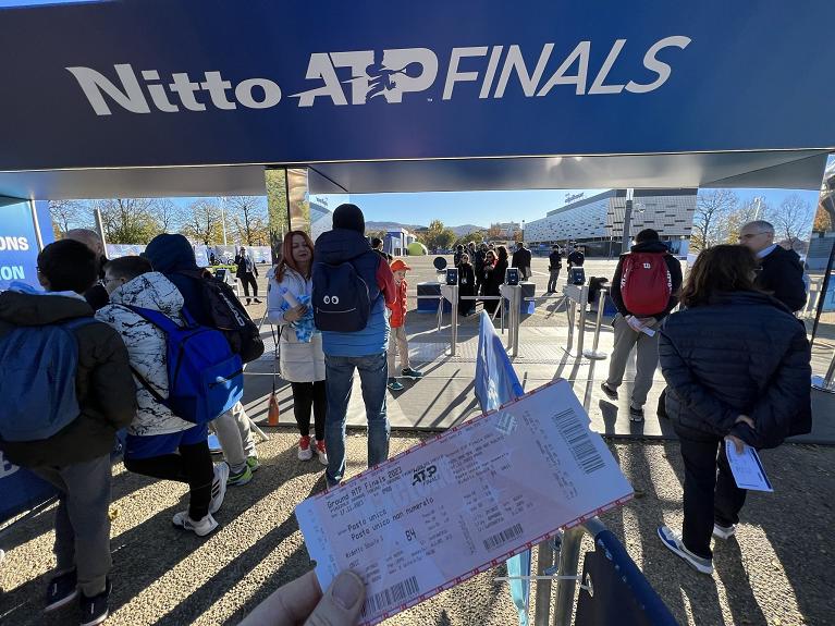 20231121_Pronti_per_entrare_al_Fan_Village_delle_Nitto_ATP_Finals.jpg
