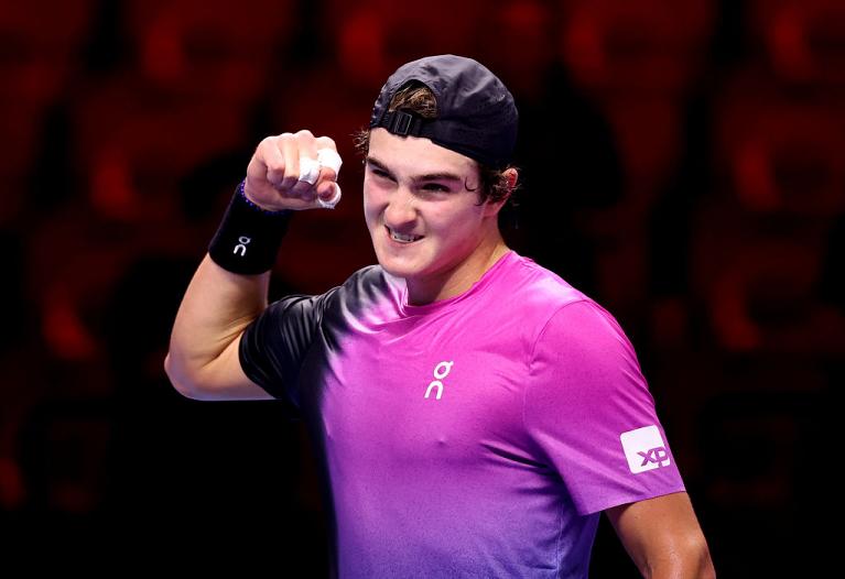 Fonseca celebra la vittoria alle Next Gen ATP Finals (Getty Images)