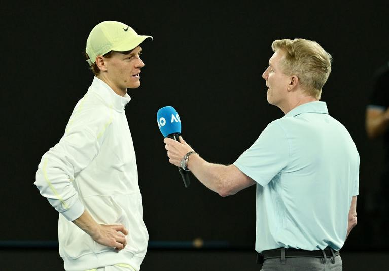 Sinner nell'intervista con Jim Courier (Getty Images)