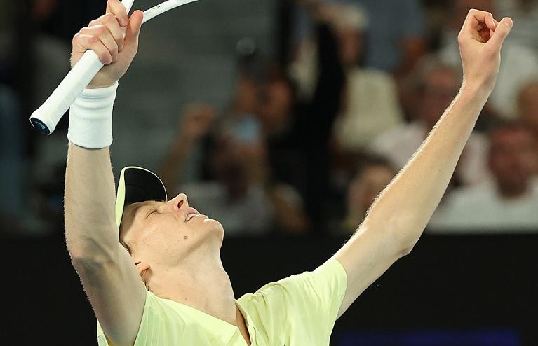 Jannik Sinner esulta (foto Getty Images)