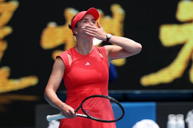 Elina Svitolina saluta il pubblico (Getty Images)
