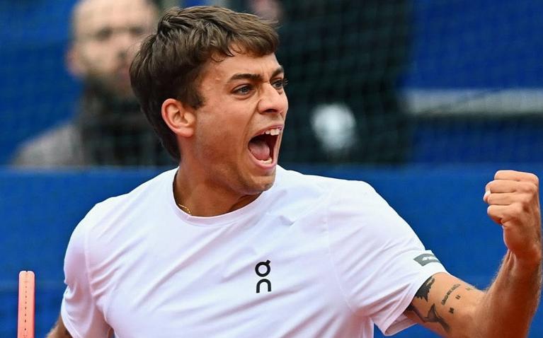 Tutta la grinta di Flavio Cobolli