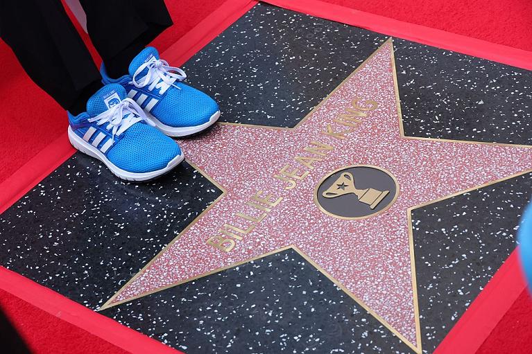 La stella intitolata a Billie Jean King sulla Walk of fame di Hollywood (foto Getty Images)