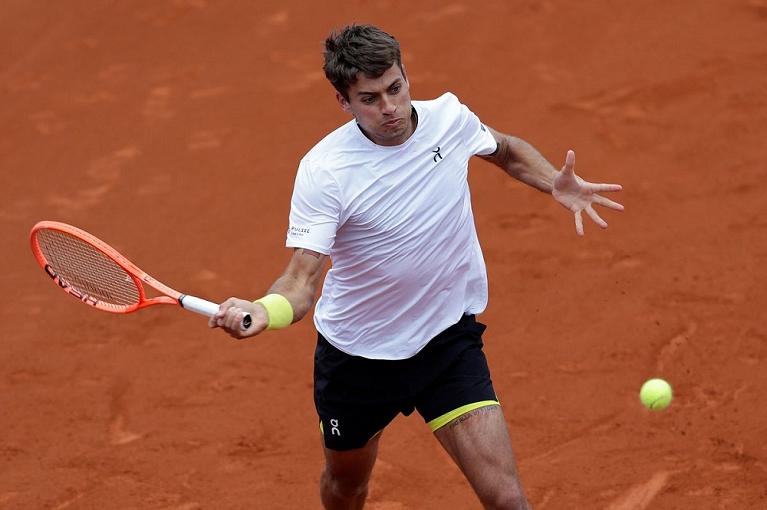 Flavio Cobolli colpisce di diritto