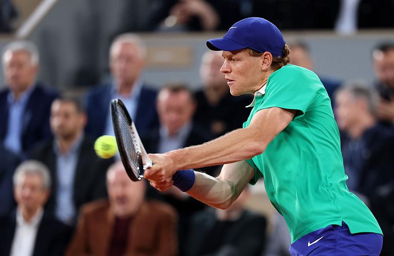 Il rovescio di Jannik Sinner (foto Getty Images)