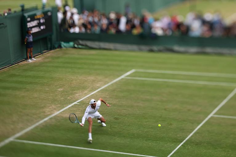 Andrea Vavassori in azione a Wimbledon (Getty Images)