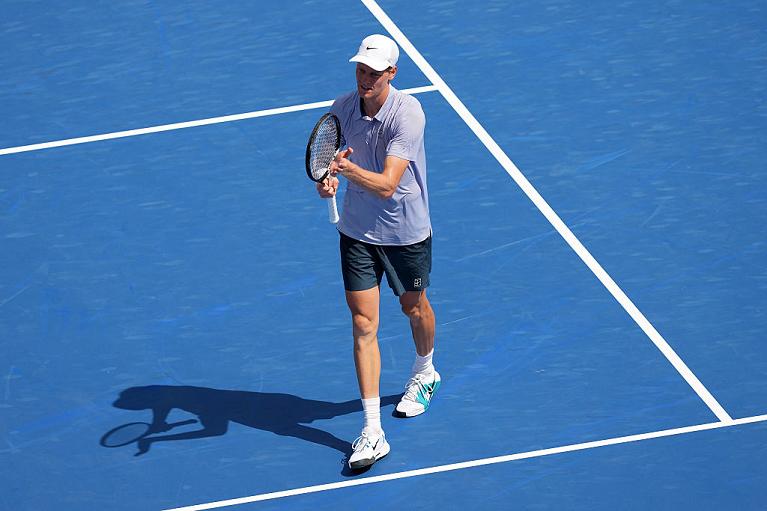 Il saluto di Sinner al pubblico (Getty Images)