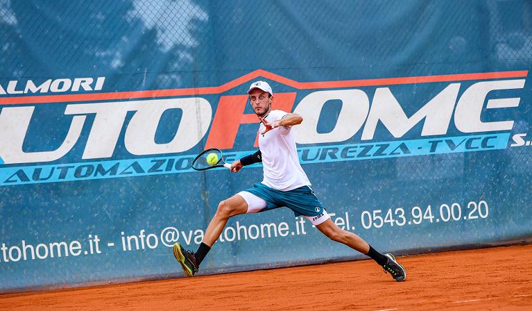 Un recupero in allungo di Nicola Rispoli (foto Lolli)