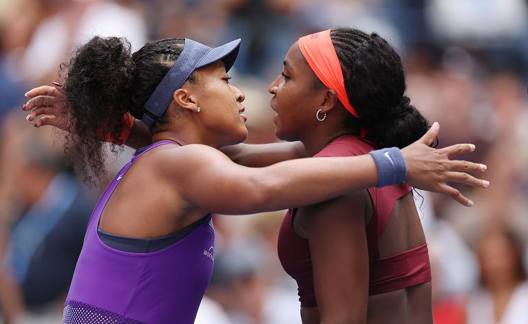 L'abbraccio a fine match tra Osaka e Gauff (foto Getty Images)