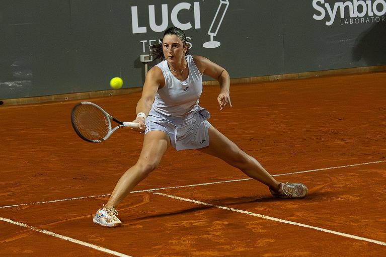Nuria Brancaccio, campana classe 2000, è ai quarti di finale del Lexus Tolentino Open: battuta Aurora Zantedeschi (foto Ludovico Cecoli)