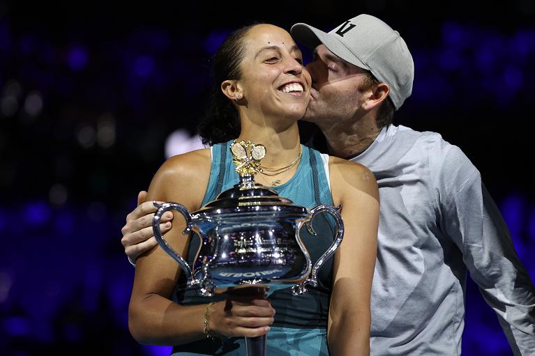 Bjorn Fratangelo e Madison Keys festeggiano il trionfo della statunitense all'Australian Open 2025 (Getty Images)