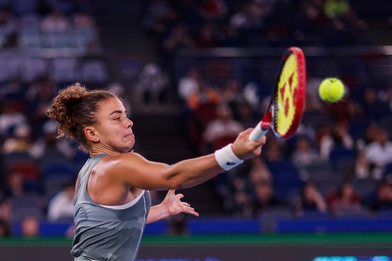 Jasmine Paolini colpisce di diritto (foto Getty Images)