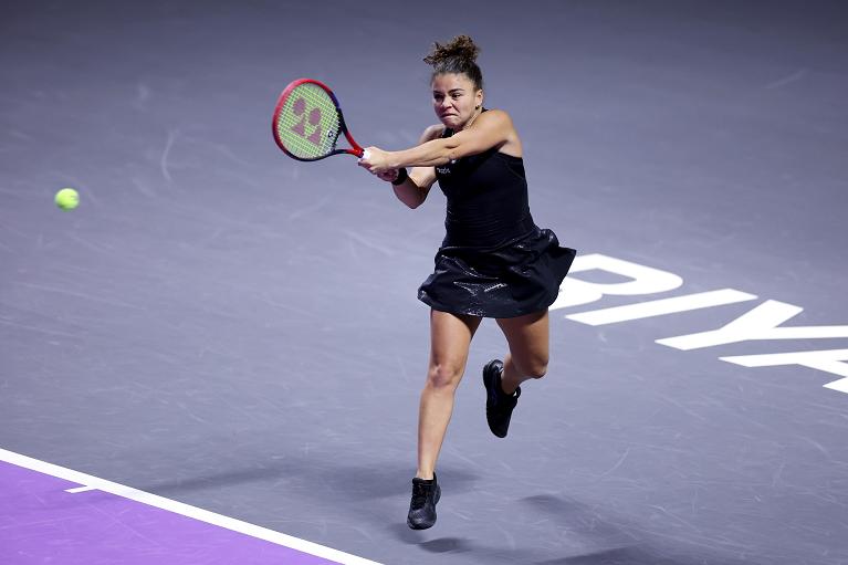 Jasmine Paolini colpisce di rovescio (foto Getty Images)