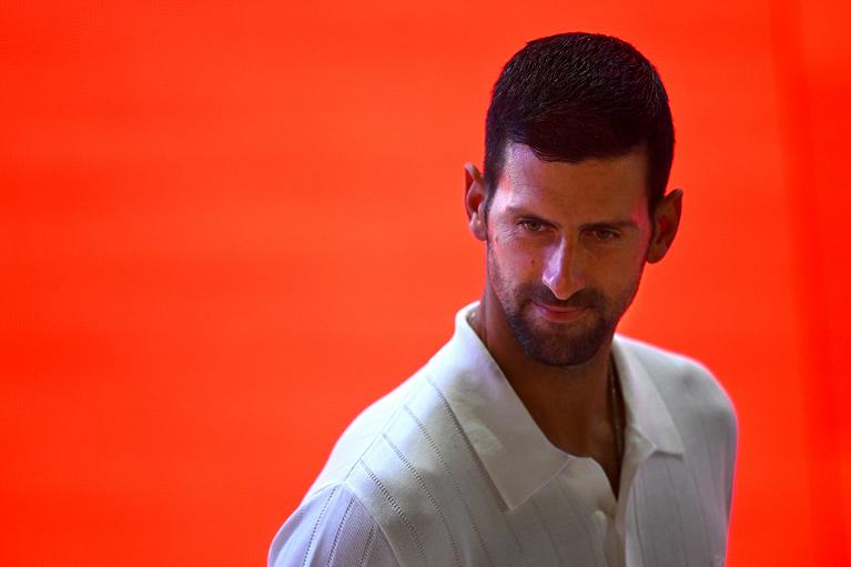 Un primo piano di Novak Djokovic (foto Getty Images)