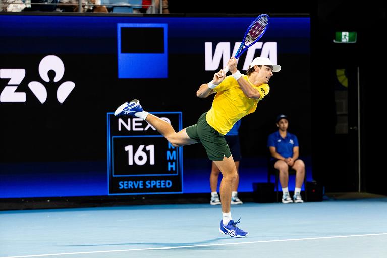 Alex De Minaur in azione in United Cup (Tennis Australia e Getty Images)