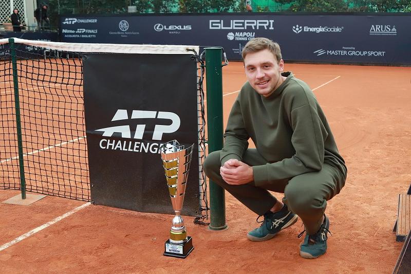 E' Medjedovic il re di Napoli